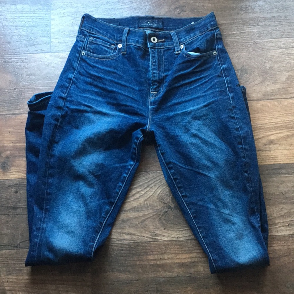 High waisted skinny Lucky Brand jeans! Like new.